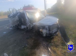 В настоящее время женщину-водителя и ребёнка осматривают врачи.