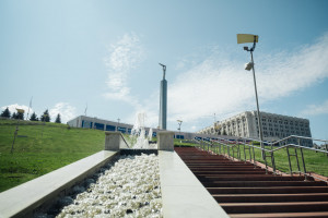 Владимир Путин поручил Правительству разработать план поэтапного перемещения офисов госкомпаний из Москвы в регионы.