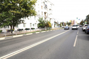 Дорожное покрытие обновили на 31 автодороге, более 45 проездов и тротуаров было отремонтировано рядом с соцучреждениями за счет городского бюджета. 