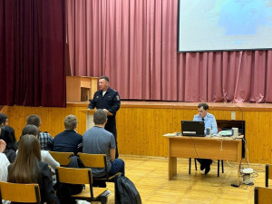 Госавтоинспекторы продолжают напомнить юным жителям региона Правила дорожного движения