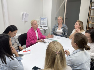 Участницы популярного образовательного проекта узнали истории зарождения и становления бизнеса в разных сферах, смогли задать свои вопросы и получить ценные советы, помогающие избежать ошибок на самом старте создания своего дела.