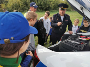 Полицейские Самарской области напомнили ребятам правила безопасного поведения