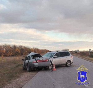 Два человека госпитализированы.
