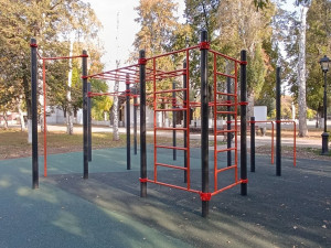 Площадки открыты для всех желающих без ограничений на время работы парков. 