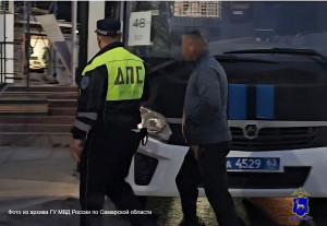 В Самаре иностранец пытался дать взятку за вождение без прав