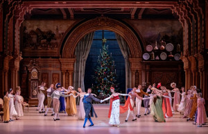 Театр покажет четыре свои лучшие постановки: опера «Флория Тоска», опера «Аида», балет-притча «Три маски короля» и балет-феерия «Щелкунчик».