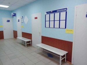 В ходе ремонта выполнен комплекс внутренних работ с обновлением покрытий стен, потолков и напольных покрытий, полностью заменены системы водоснабжения и электроснабжения, отопления.