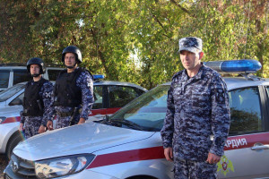 В настоящее время пенсионер находится в окружении родственников. Его жизни и здоровью ничего не угрожает.