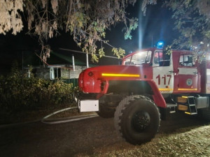 Ночью в Богатовском районе тушили дом на площади 120 кв. метров
