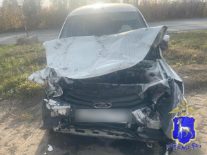 В Самаре LADA Granta врезалась в стоящий автомобиль