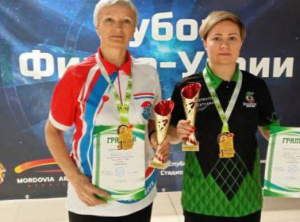 Победителями в женском парном разряде стали спортсменки из Самарской области - Татьяна Елистратова и Татьяна Ховалкина.