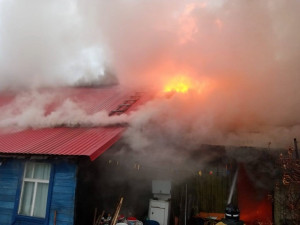 На борьбу с огнем были поданы 2 ствола «Б», сформировано звено газодымозащитной службы.