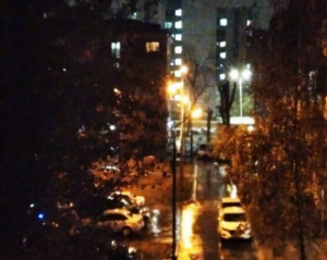 Пешеходам необходимо переходить дорогу строго по пешеходному переходу, убедившись в отсутствии транспортных средств.