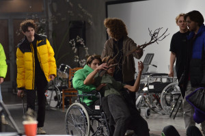 Перед спектаклем пройдет паблик-ток, посвященный роману Мариам Петросян, с психологами Вероникой Чувановой и Ларисой Панариной.