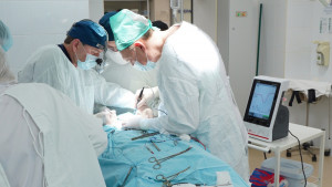 Врачи Клиник СамГМУ провели серию сложных операций по удалению гигантских зобов