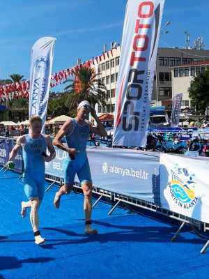 Самарский паралимпиец Андрей Буков — бронзовый призер Кубка мира по паратриатлону