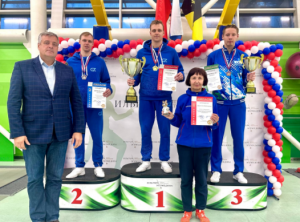 В финале встретились самарские рапиристы братья Бородачевы — Кирилл и Антон. Победу в решающем поединке одержал Кирилл Бородачев.