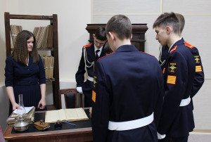 Организаторы выставки предлагают изучить историю 20-х годов прошлого века через призму деятельности органов внутренних дел, познакомиться с подлинными архивными документами, которые долгое время хранились в специальных фондах.