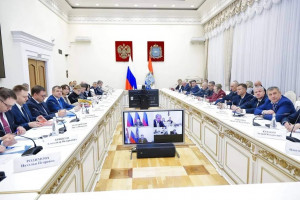 В ходе совещания с докладами выступили профильные руководители.