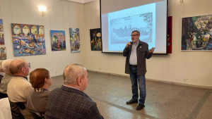 В завершение мероприятия всем участникам вручили книгу с автографом автора.