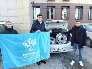 С начала СВО ведомство помогает фронту, военнослужащим и их семьям, жителям новых регионов, всем тем, кто нуждается в помощи.