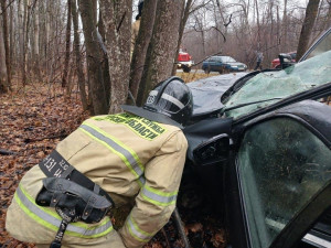К сожалению, пострадал водитель автомобиля и был госпитализирован.