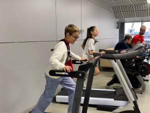 Участников ждут мастер-классы и встречи с известными спортсменами, интерактивные площадки на любой вкус, фотозоны и подарки за активность.