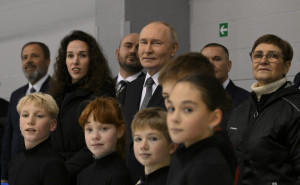 Владимир Путин в ходе рабочего визита в Самару посетил физкультурно-оздоровительный комплекс «Орбита».