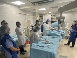 Такие малоинвазивные операции позволяют пациентам намного быстрее реабилитироваться и вернуться к обычной жизни, а также значительно снижают риски осложнений.