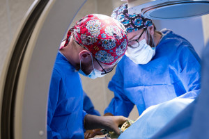 В Клиниках СамГМУ впервые в регионе применили новую технологию для сокращения сроков лечения пациентки с укорочением ноги