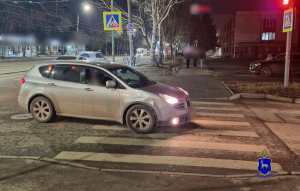 В Самаре на Аэродромной молодой человек попал под машину