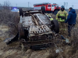 К сожалению, в результате ДТП водитель и пассажир получили травмы и были госпитализированы.