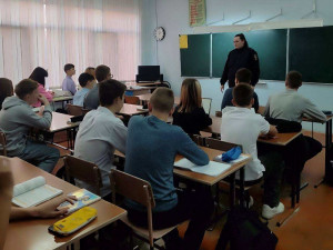 Главная задача оперативно-профилактической операции - предупреждение распространения наркомании среди несовершеннолетних и молодежи, а также выявление и пресечение фактов вовлечения молодых людей в противозаконную деятельность.