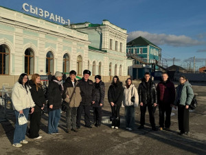 Особое внимание было уделено важности ведения здорового образа жизни и формирования у молодежи ответственного отношения к своему будущему.