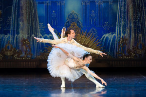 Спектакль проходит в рамках «Волжских сезонов» - ежегодного проекта Благотворительного фонда Илзе Лиепе при поддержке Министерства культуры Самарской области.