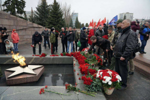 3 декабря, в День Неизвестного Солдата, площадь Славы в Самаре объединила сотни людей разных поколений.