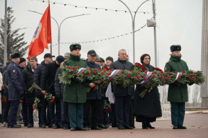 Программа мероприятий насыщенна, участники «Вахты Героев Отечества» проводят серию встреч со школьниками, студентами колледжей и вузов, а также с активистами молодёжных организаций в городах и районах области. 