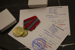 в День Неизвестного Солдата Герой России встретился с самарскими ветеранами