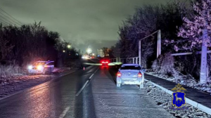 В Сызрани водитель сбил мужчину, который шел по проезжей части дороги в попутном направлении