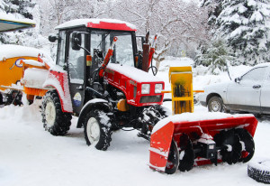 Ночью в регионе на дорогах работало 224 единицы снегоуборочной техники