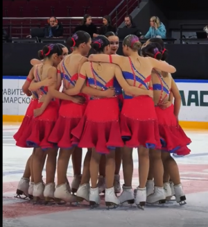 39 команд из разных регионов России соревнуются на льду самарского Дворца спорта.