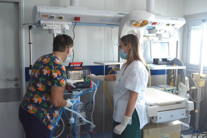 Помощь в этом подразделении оказывают беременным и женщинам после родов, а также новорожденным, в том числе с массой тела от 500 граммов и более.