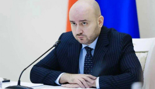 В ходе совещания губернатор поручил провести работу с главами муниципалитетов, чтобы команды на местах максимально быстро отрабатывали проблемные ситуации и при необходимости помогали коммунальным службам.