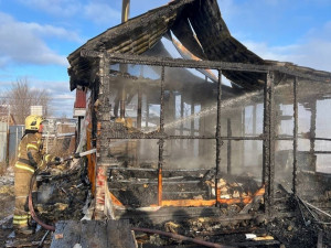 На место пожара были направлены расчеты пожарно-спасательных частей №№ 78, 128 Отряда № 46.