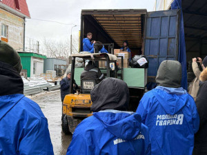 Отправка стала возможной благодаря скоординированной работе депутатов фракции «Единая Россия» в Думе городского округа Самара, волонтёрскому движению и социально ответственному бизнесу. 