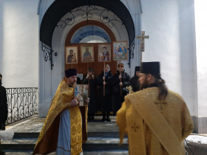В день памяти святителя Николая, архиепископа Мир Ликийских и Чудотворца, по окончании Божественной Литургии.