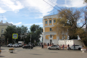 Там есть интересное историческое здание-шестигранник, входящее в систему водоснабжения города, а напротив – Академия строительства и архитектуры СамГТУ, кафедра «Водоснабжение и водоотведение».