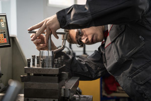 Помимо работы для участников проекта будут организованы творческие и спортивные мероприятия, добровольческие выезды в рамках Всероссийской патриотической акции «Снежный десант РСО», социально-полезная деятельность и встречи с представителями Российских ст