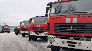 Автопарк областной противопожарной службы пополнился шестью новыми пожарными автомобилями на базе МАЗ и УРАЛ.