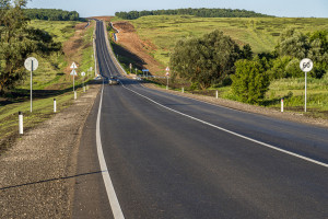 Участники и зрители традиционной «Новогодней лыжной гонки на призы Деда Мороза» в Похвистнево смогут проехать по обновленному участку автодороги Похвистнево – Клявлино.